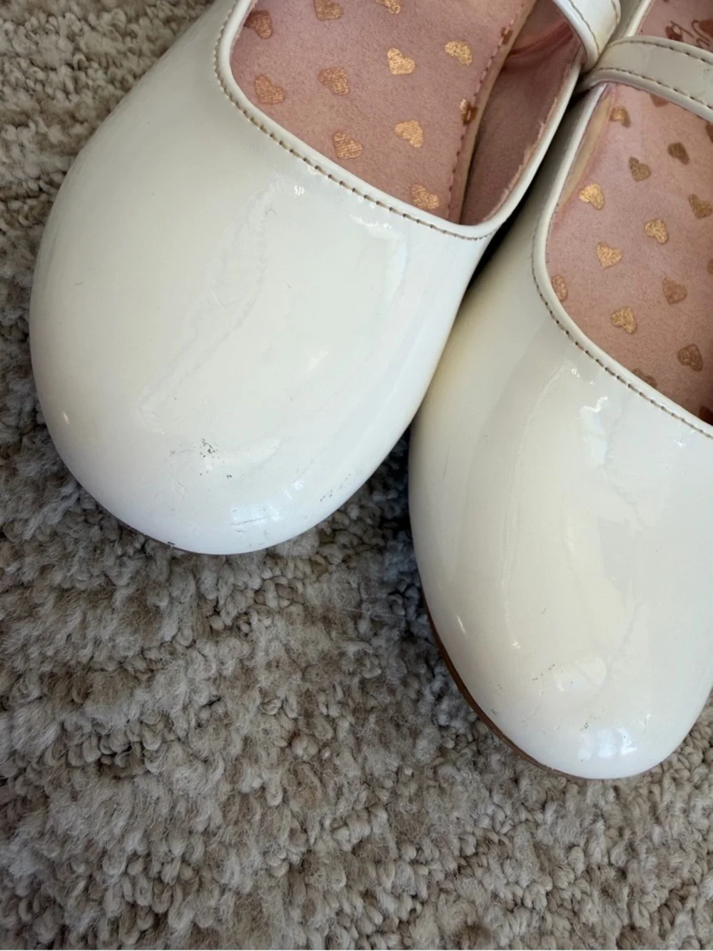 Jumping Beans white Sydni Toddler Girls' Dress Shoes. Size 11 toddler.
